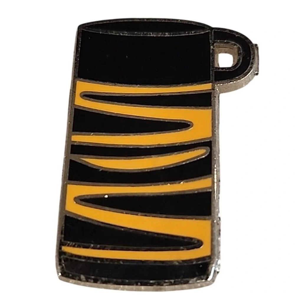 Disney Pin Tigger Winnie the Pooh Thermos 2010 Tiger Striped Orange‎ Black 78100